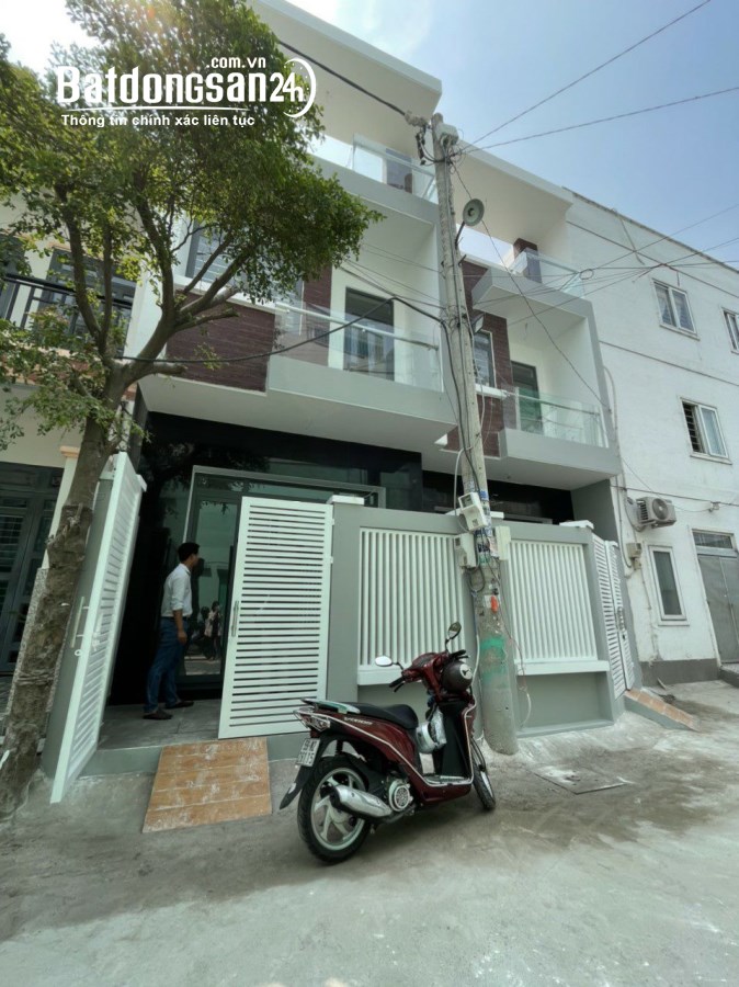 Cho thuê nhà hẻm xe hơi 2 lầu đường Vườn Lài , P An Phú Đông Q12