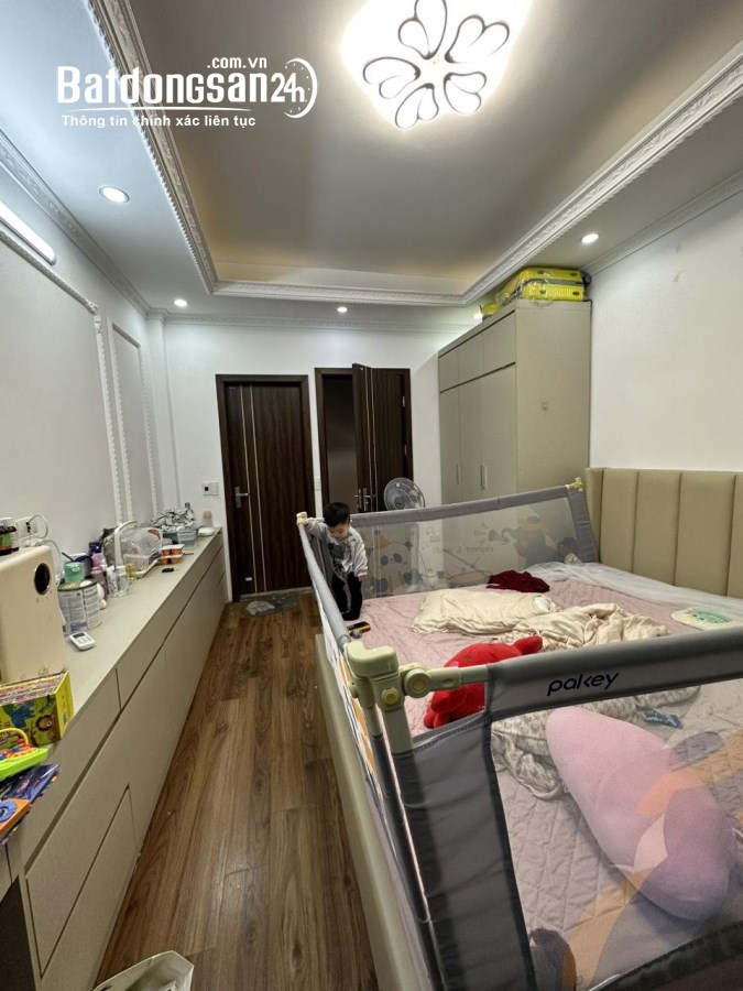 Bán gấp nhà Văn Quán 30m ngõ thông tứ tung giá rẻ nhất khu vực