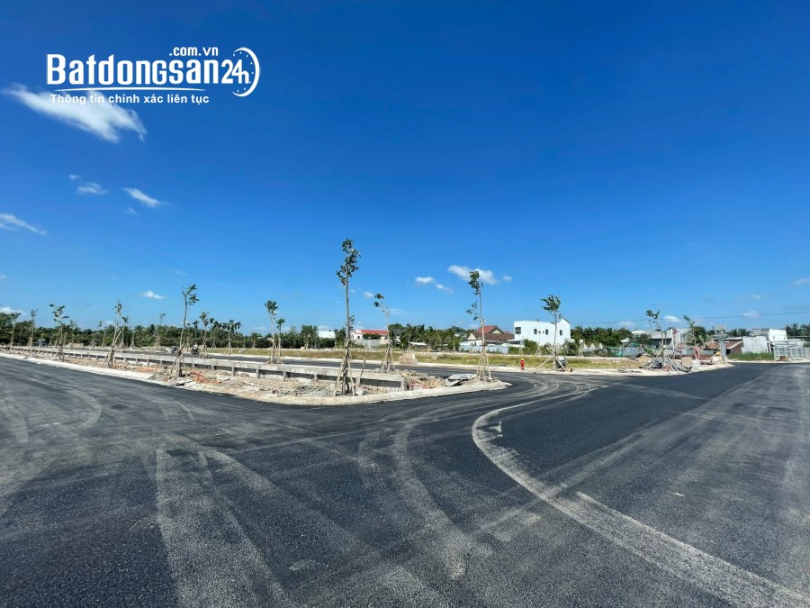 Hàng kín chưa qua đầu tư đất sạch thổ cư 100% mặt tiền Ngô Quyền