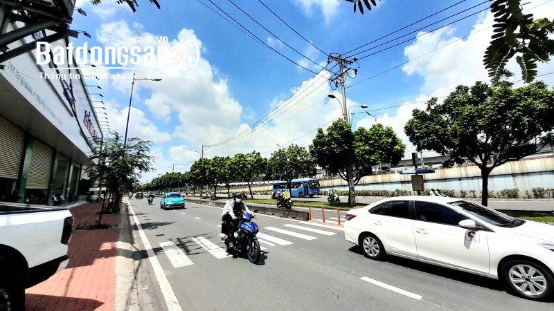 Bán nhà mặt tiền 672m2 Đường Xa Lộ Hà Nội, Phường Hiệp Phú, TP Thủ Đức (Quận 9)