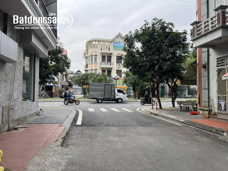 Bán đất KĐT Vạn Phúc, phường Thanh Bình, TP HD, 75m2, mt 5m, cách 1 nhà ra mặt đường 