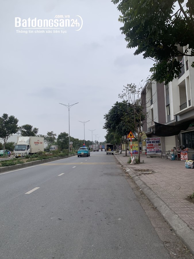 Bán nhà phố 90m2, 3 tầng kinh doanh tốt đường DT 179 VSIP Bắc Ninh