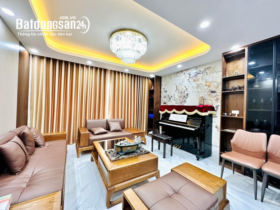 Bán nhà mặt phố Đường Tây Sơn, Phường Ô Chợ Dừa, Quận Đống Đa