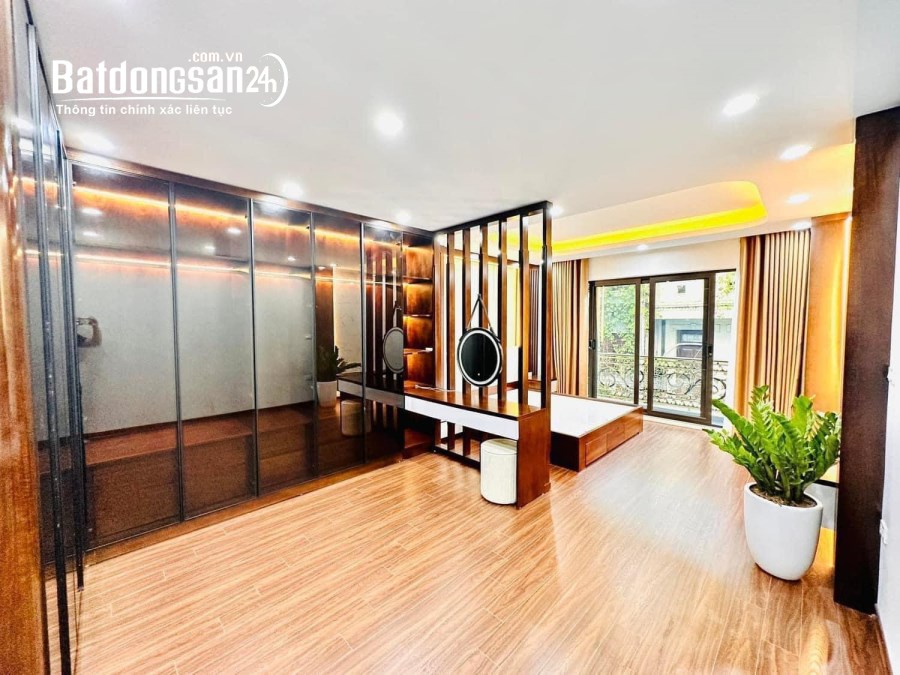 Bán nhà mặt phố Đường Tây Sơn, Phường Ô Chợ Dừa, Quận Đống Đa