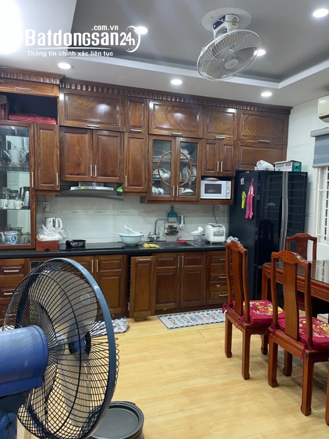 Bán nhà Láng Hạ, ngõ thông, ô tô cách 10m, lô góc 2 thoáng, 41m2x5t, giá 6,8 tỷ