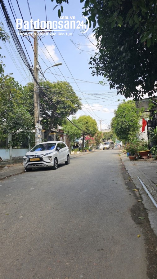TIN THẬT:Nhà 3 tầng Mặt tiền 20m đường 179 Hoàng Hữu Nam,Quận 9 