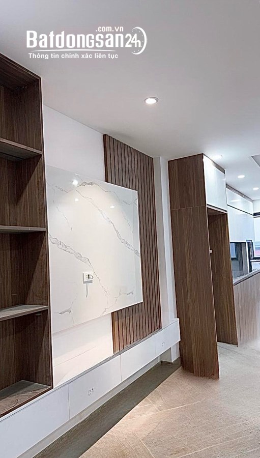 Bán nhà PHÚC ĐỒNG LB - THANG MÁY - GARA 2 Ô TÔ - FULL NỘI THẤT  👉dt 45m2 x 6 tầng 