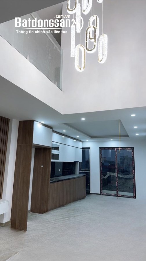 Bán nhà PHÚC ĐỒNG LB - THANG MÁY - GARA 2 Ô TÔ - FULL NỘI THẤT  👉dt 45m2 x 6 tầng 