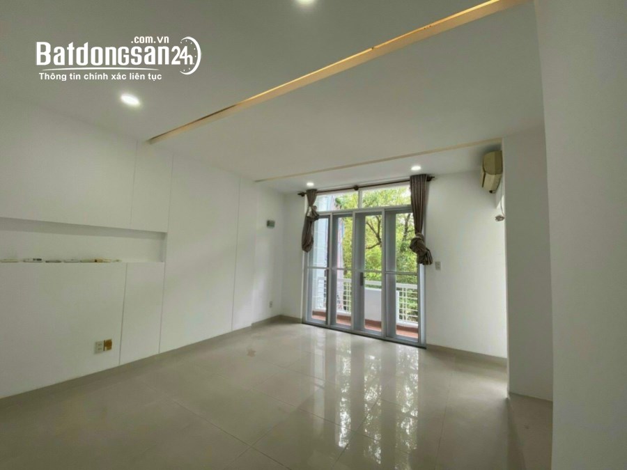 Bán nhà Mt Bùi văn Ba,Quận 7 dt 6,8x30m, cn 143m2, cấp 4 giá 25 tỷ