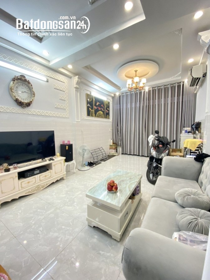 Bán nhà gần Hồng Bàng, Quận 11, 40m2, full nội thất, cực ngon, chỉ 4.2 tỷ