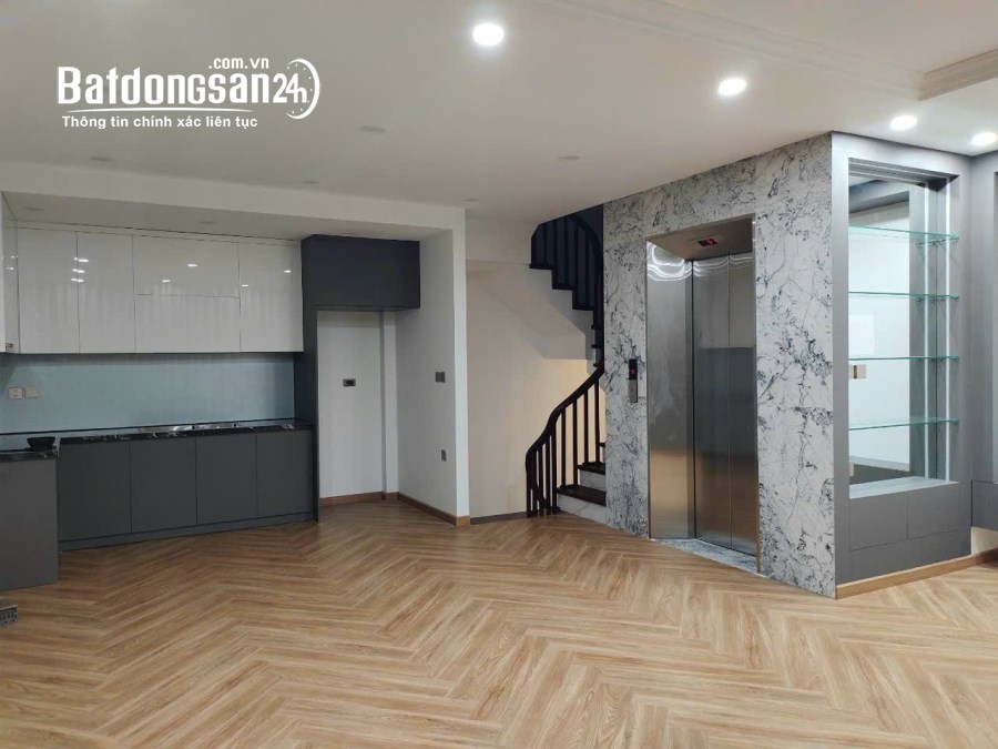 Chính Chủ gửi bán nhà PHÚC ĐỒNG - VINHOME - 6 TẦNG THANG MÁY - GARA 2 Ô TÔ - FULL NỘI