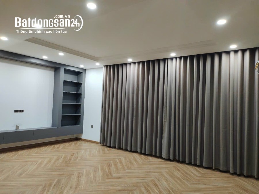 Chính Chủ gửi bán nhà PHÚC ĐỒNG - VINHOME - 6 TẦNG THANG MÁY - GARA 2 Ô TÔ - FULL NỘI