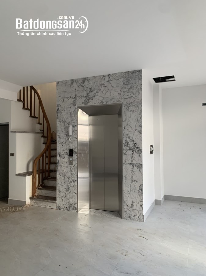 Chính Chủ gửi bán nhà PHÚC ĐỒNG - VINHOME - 6 TẦNG THANG MÁY - GARA 2 Ô TÔ - FULL NỘI