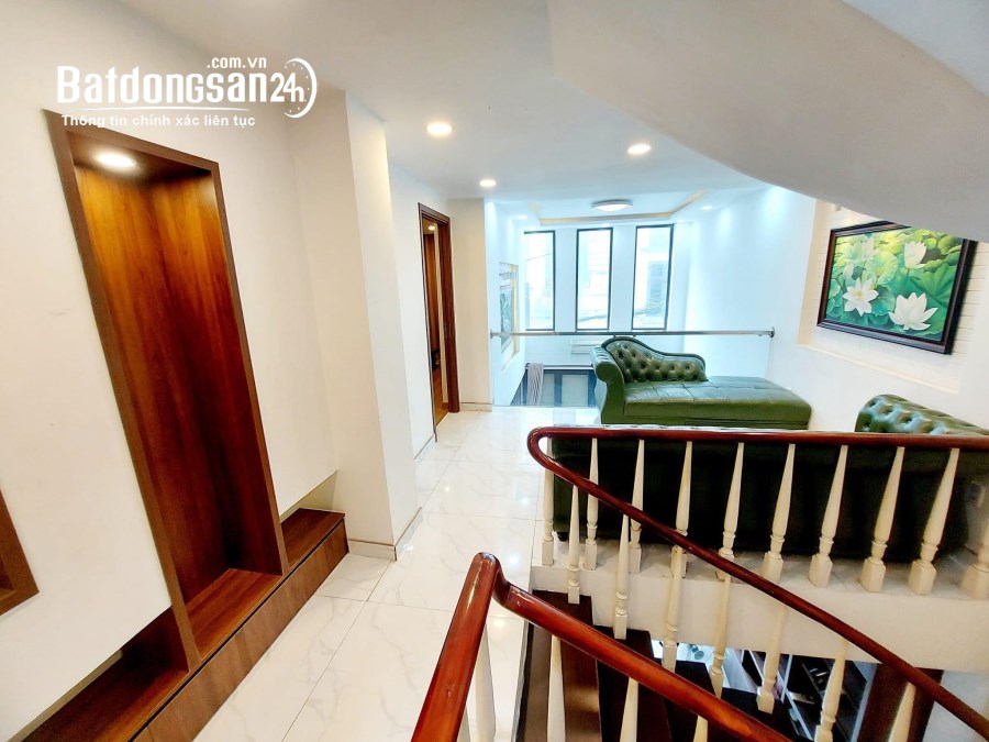Gấp bán biệt thự lô góc ngang 8m,102m2, 5 tầng,gần Nguyễn Sơn,Quận Tân Phú,14.5 TỶ