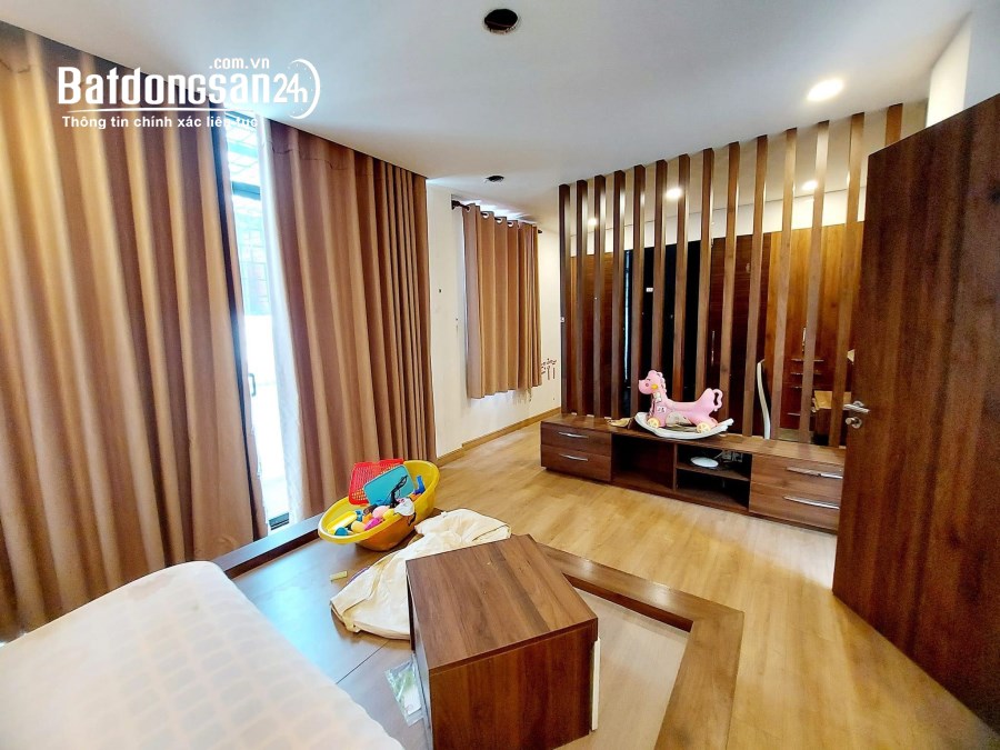 Gấp bán biệt thự lô góc ngang 8m,102m2, 5 tầng,gần Nguyễn Sơn,Quận Tân Phú,14.5 TỶ