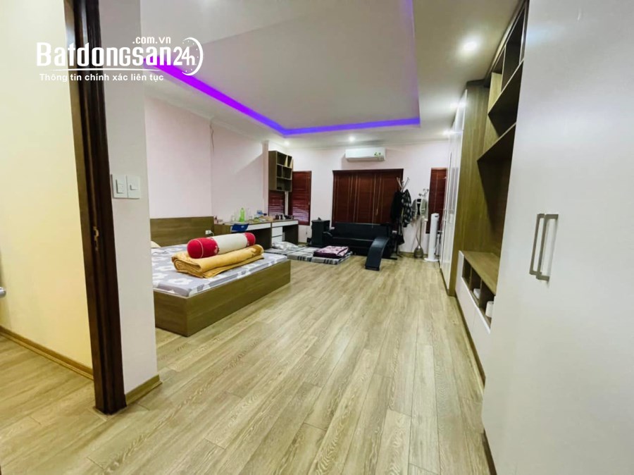 Bán nhà Yên Phúc, Hà Đông, 15m ra mặt phố, 36m2, 4.4 tỷ