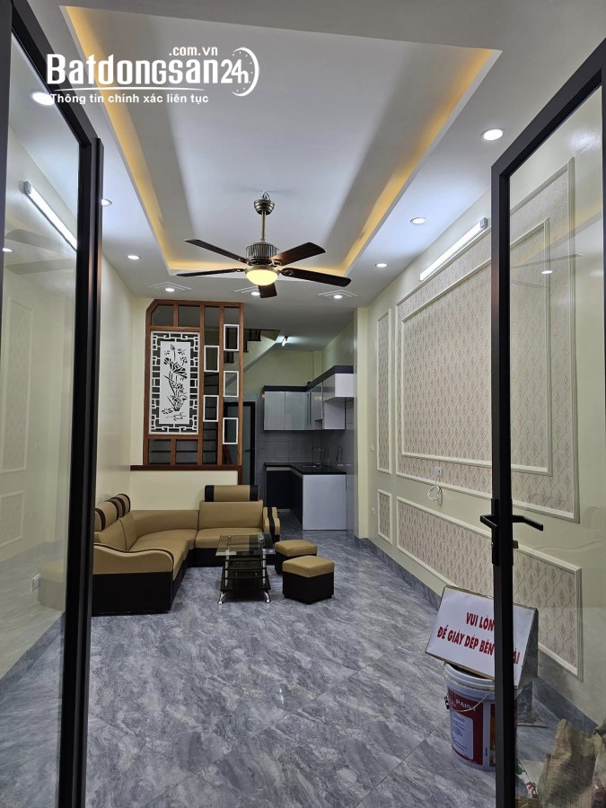 Bán nhà ngõ Mai Động, Hoàng Mai 32m2 giá 2.95 tỷ, 5 tầng, 4PN, MT 3.2m