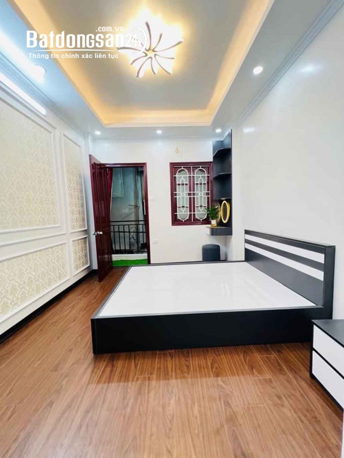 Bán nhà ngõ Giảng Võ, Ba Đình 42m2 giá 4.15 tỷ, 5 tầng, 4PN, MT 3m