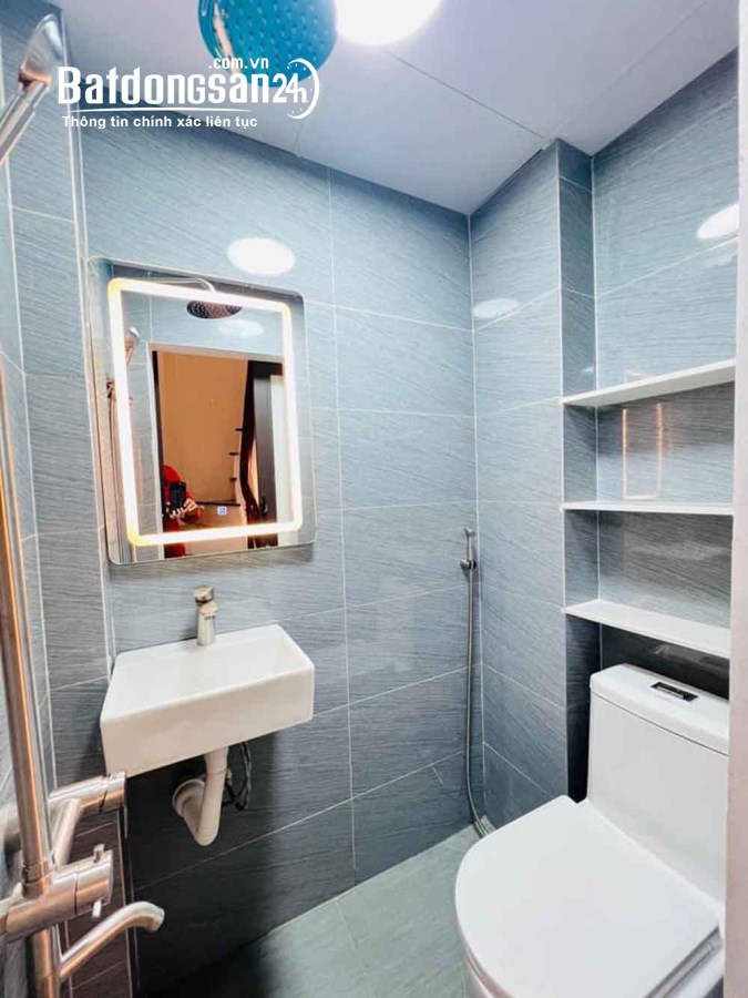 Bán nhà ngõ Giảng Võ, Ba Đình 42m2 giá 4.15 tỷ, 5 tầng, 4PN, MT 3m