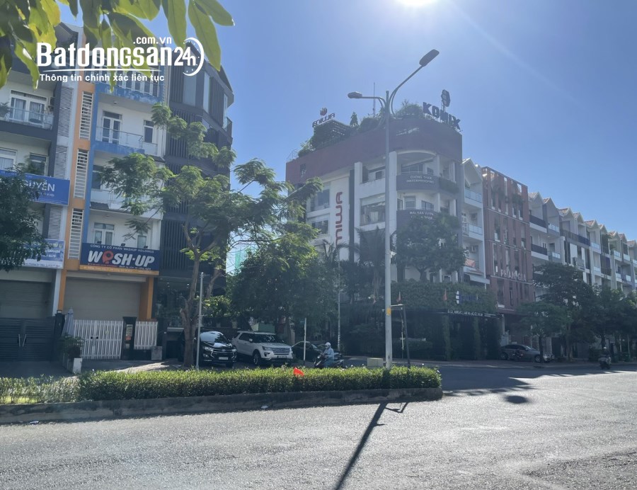 Chủ cần bán gấp nhà 100m2 đường D1 khu Himlam, Quận 7 chỉ 29 tỷ có TL.