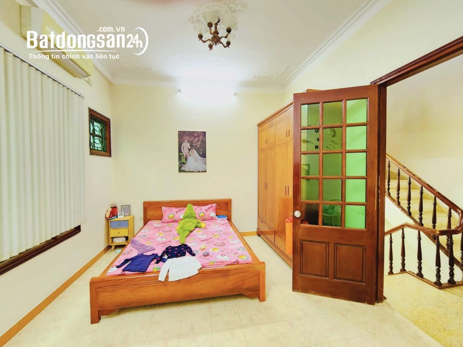 Bán nhà Hạ Yên Quyết,Cầu Giấy,30m ra phố,Mặt tiền đẹp,Nội thất xịn,Nhà đẹp ở ngay,55m