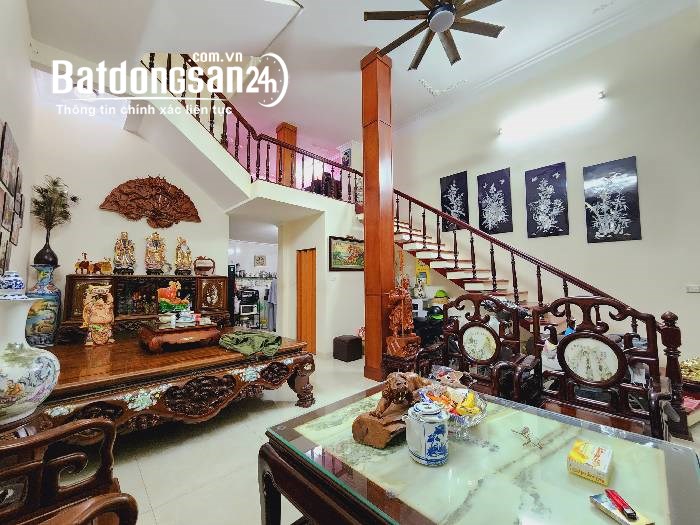 Bán nhà Hạ Yên Quyết,Cầu Giấy,30m ra phố,Mặt tiền đẹp,Nội thất xịn,Nhà đẹp ở ngay,55m
