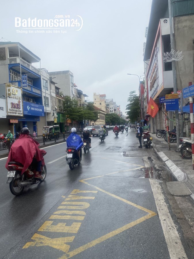 Bán nhà mặt phố Phố Tôn Đức Thắng, Phường Hàng Bột, Quận Đống Đa