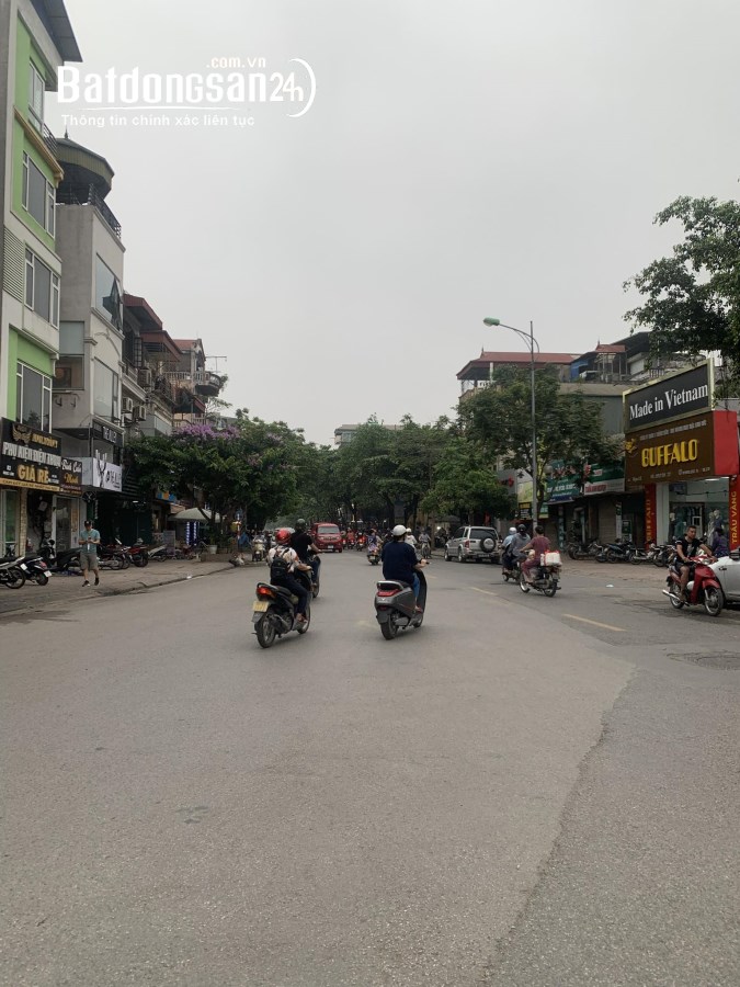 bán mảnh đất Ngọc Lâm, 241m, lô góc, vỉa hè, ôtô tránh, dừng đỗ ngày
