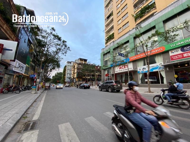 Cần bán nhà mặt Phố Ngọc Khánh hơn 20 tỷ 58m2, 6T thang máy lô góc 3 thoáng kinh doan