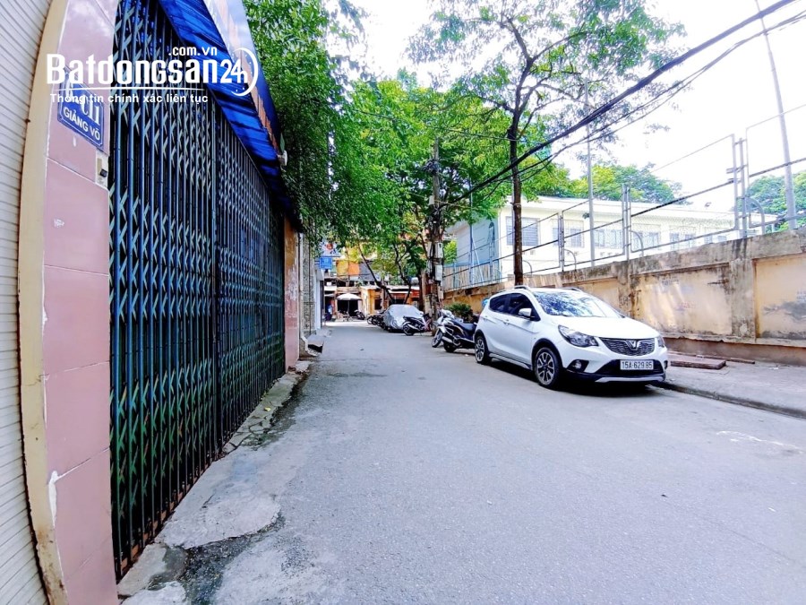 Phố Ngọc Khánh 130M2 Mặt Tiền 10M -45 Tỷ- Gần Hồ Giảng võ -Vỉa Hè KD Ô TÔ ĐỖ