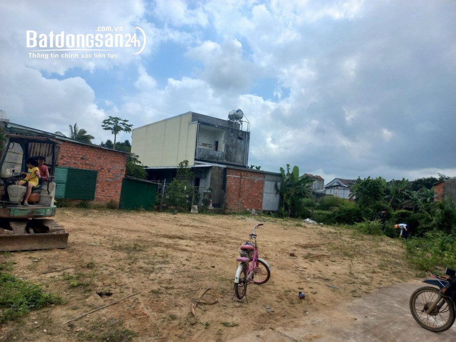 2Lô liền kề Tịnh Ấn Tây, 215m2 hộ khẩu thành phố Quảng Ngãi, chỉ 1,xx tỷ. alo 039 434