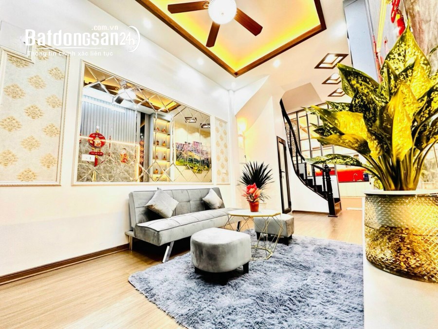 CHÍNH CHỦ CẦN BÁN NHÀ - PHÚC LỢI - VINHOME 5 TẦNG FULL NỘI THẤT - THANG MÁY NHẬP KHẨU