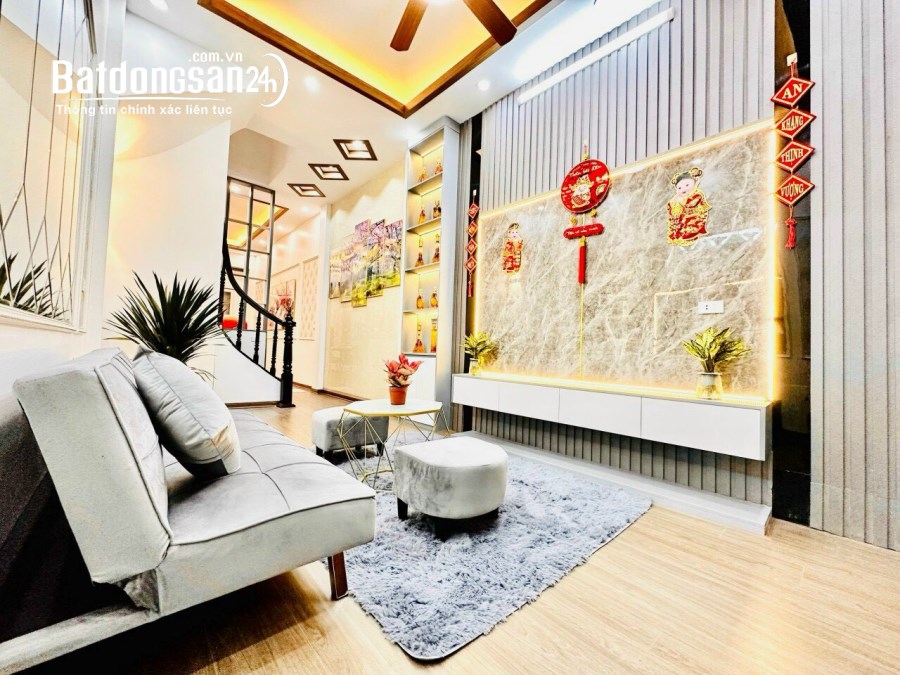 CHÍNH CHỦ CẦN BÁN NHÀ - PHÚC LỢI - VINHOME 5 TẦNG FULL NỘI THẤT - THANG MÁY NHẬP KHẨU