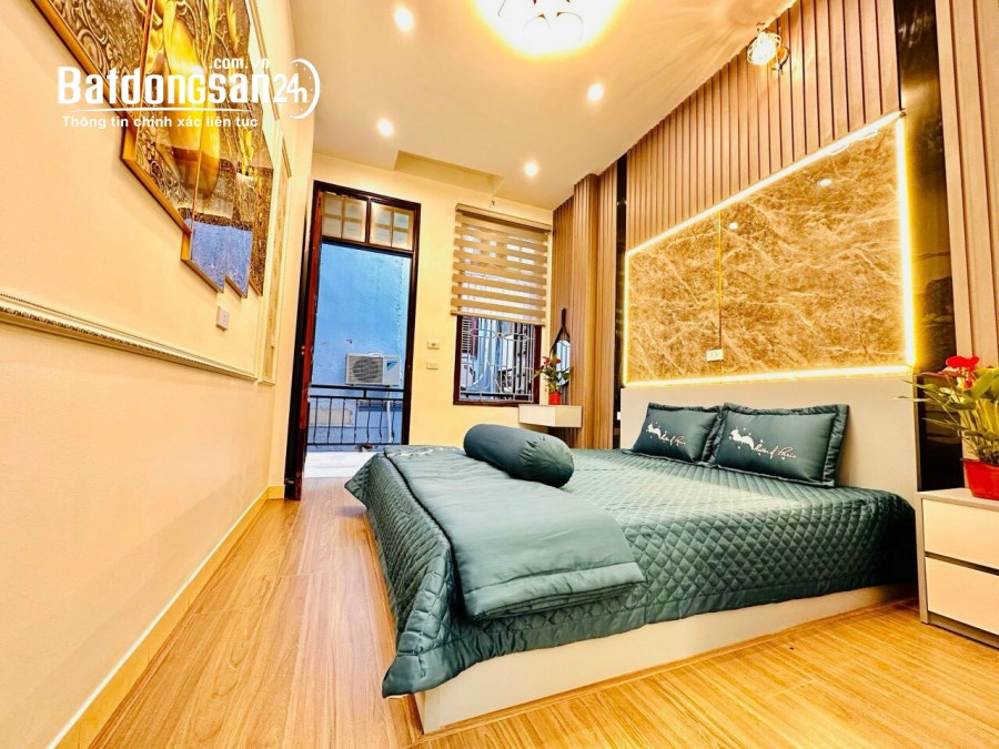 CHÍNH CHỦ CẦN BÁN NHÀ - PHÚC LỢI - VINHOME 5 TẦNG FULL NỘI THẤT - THANG MÁY NHẬP KHẨU