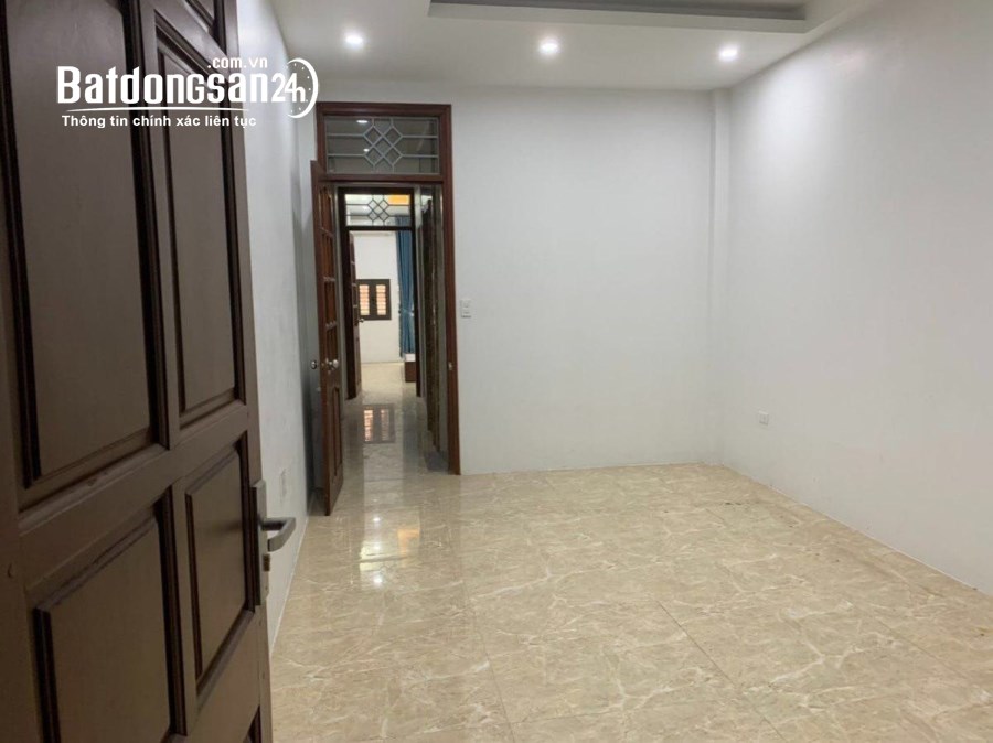 Bán nhà Trung Yên Cầu Giấy, DT 45m x 6 tầng, hoàn thiện. Giá 13.5 tỷ. Lh:0922855868