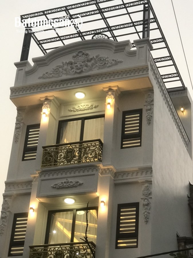 CHÍNH CHỦ BÁN CĂN NHÀ 5 TẦNG THẠCH BÀN - LB GARA 2 Ô TÔ - FULL NỘI THẤT - THANG MÁY H