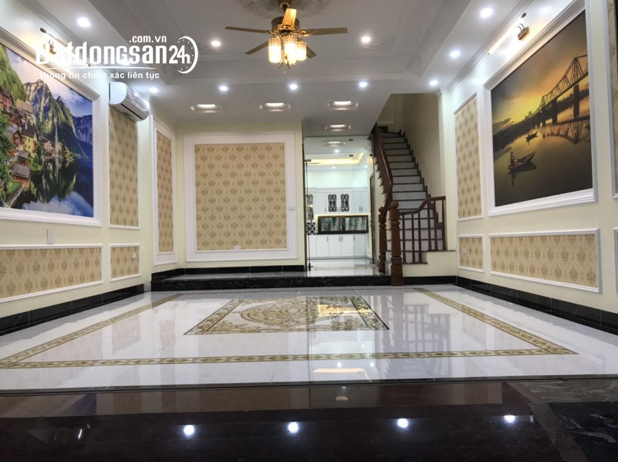 CHÍNH CHỦ BÁN CĂN NHÀ 5 TẦNG THẠCH BÀN - LB GARA 2 Ô TÔ - FULL NỘI THẤT - THANG MÁY H