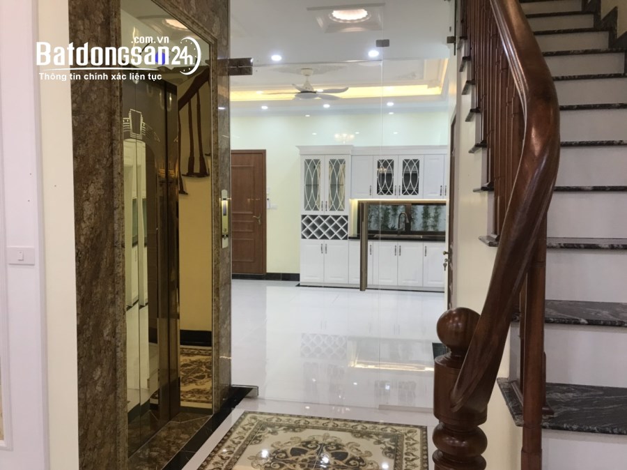 CHÍNH CHỦ BÁN CĂN NHÀ 5 TẦNG THẠCH BÀN - LB GARA 2 Ô TÔ - FULL NỘI THẤT - THANG MÁY H