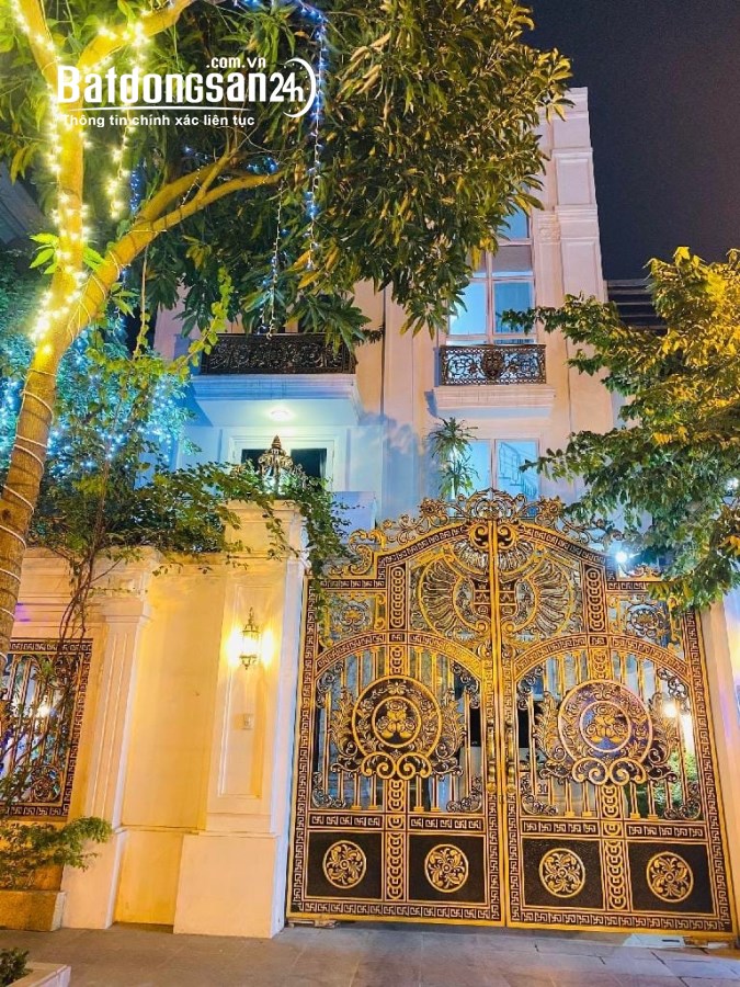 Bán biệt thự, villas Đường Lạc Long Quân, Phường Nhật Tân, Quận Tây Hồ
