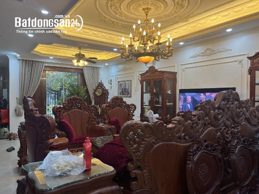 Bán biệt thự, villas Đường Lạc Long Quân, Phường Nhật Tân, Quận Tây Hồ