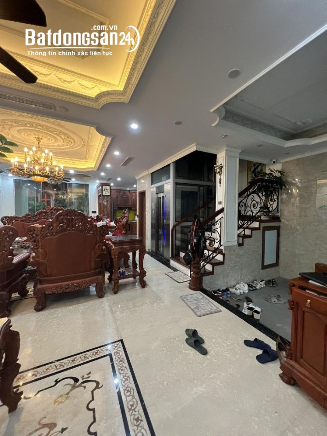 Bán biệt thự, villas Đường Lạc Long Quân, Phường Nhật Tân, Quận Tây Hồ
