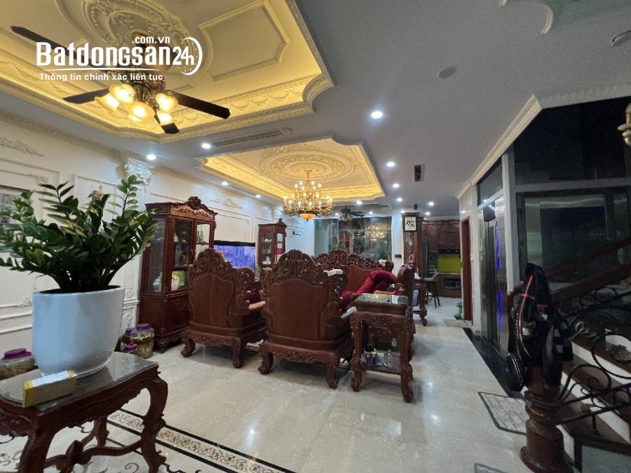 Bán biệt thự, villas Đường Lạc Long Quân, Phường Nhật Tân, Quận Tây Hồ