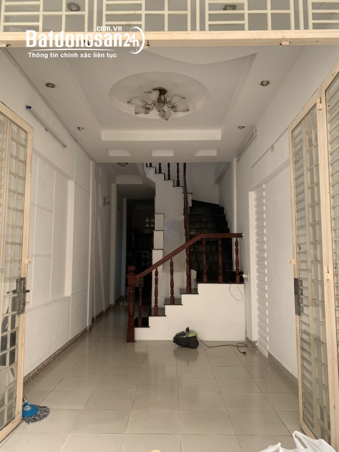 Cho thuê nhà HXT 3 tầng,mới sạch ở và KD đường Huỳnh Văn Bánh giá 18tr