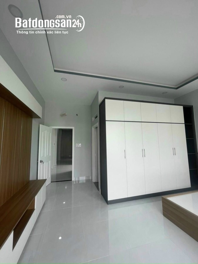 Bán nhà mặt phố Đường Huỳnh Tấn Phát, Phường Phú Thuận, Quận 7