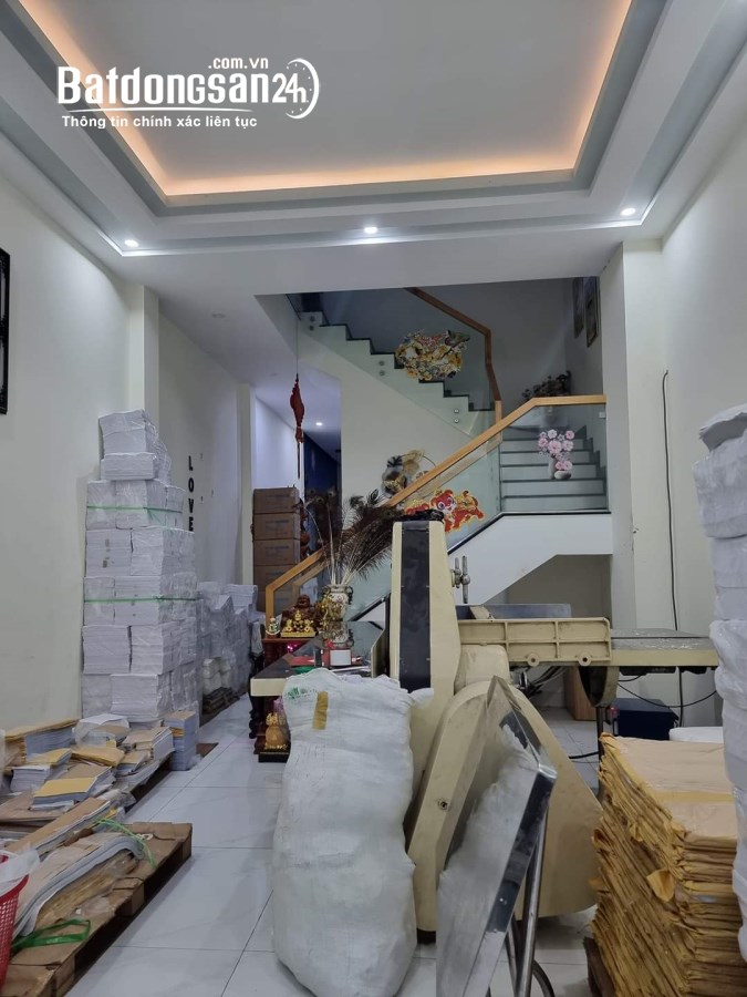 Mặt tiền Đường Trung Mỹ Tây 1, cạnh Nguyễn Ảnh Thủ, Chỉ 7.9 tỷ TL