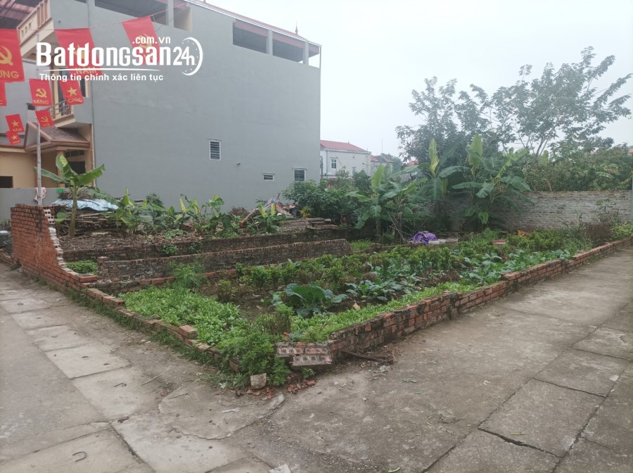 Bán đất xóm Ngõ, Khê Nữ, Nguyên Khê. Ô tô DT 70m², MT 4.5m. Giá 2.4 tỷ.