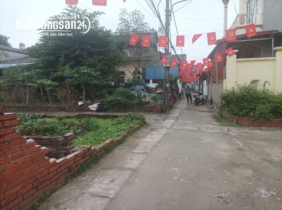 Bán đất xóm Ngõ, Khê Nữ, Nguyên Khê. Ô tô DT 70m², MT 4.5m. Giá 2.4 tỷ.