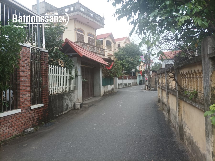 Bán đất xóm Ngõ, Khê Nữ, Nguyên Khê. Ô tô DT 70m², MT 4.5m. Giá 2.4 tỷ.