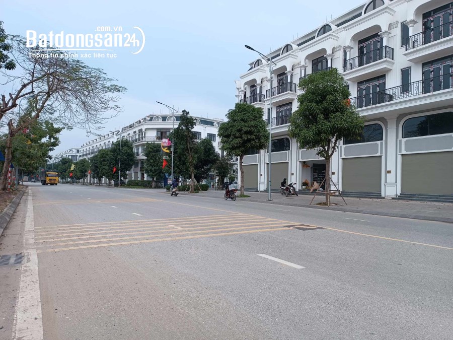 Gấp Gấp Nhà 3 Tầng-Xóm Hậu Uy Nỗ-Đông Anh-Ô Tô Tránh-DT 70m²-MT 7m-Nhỉnh 5 tỷ