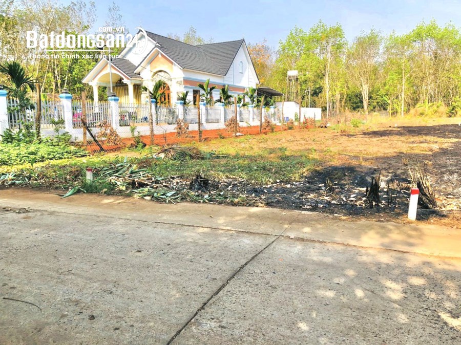 Bán đất ngay đường QL 13 DT 30M X 35M=1050M2  Xã Thanh Lương, Thị xã Bình Long 190 Tr